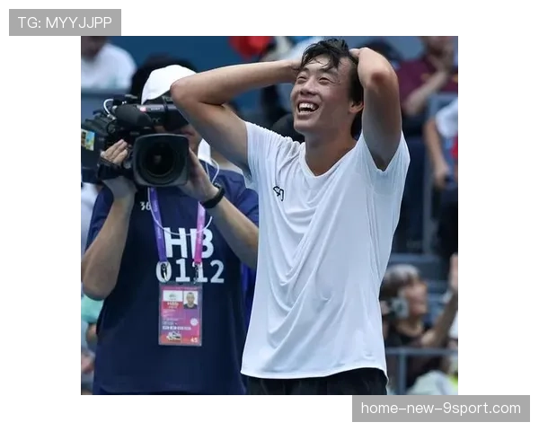 周意首尔不敌黄泽林无缘澳网资格赛，赛后留下男儿泪网友大喊别哭